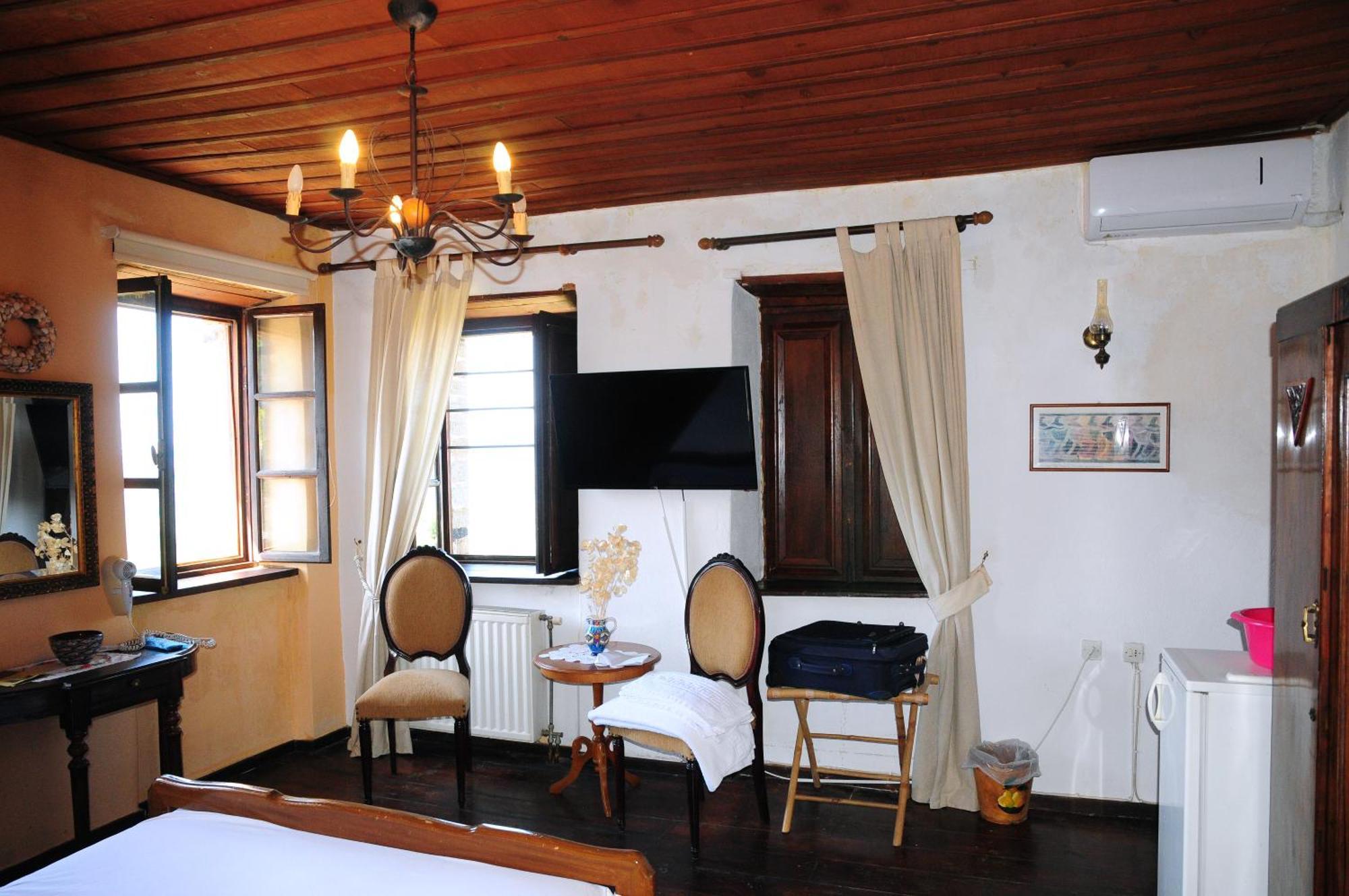 Archontiko Parisis Hotel Lafkos Exterior foto