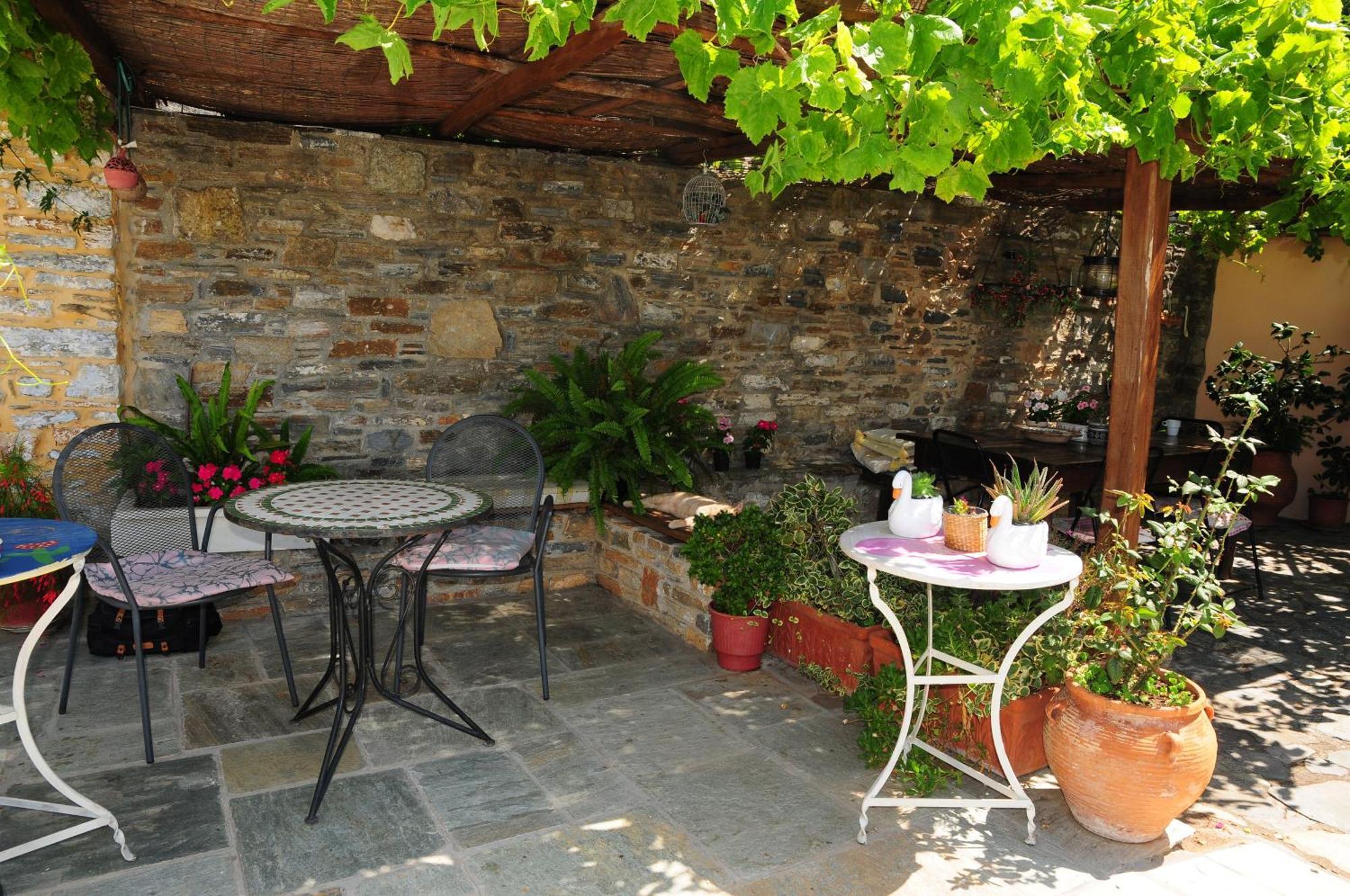 Archontiko Parisis Hotel Lafkos Exterior foto