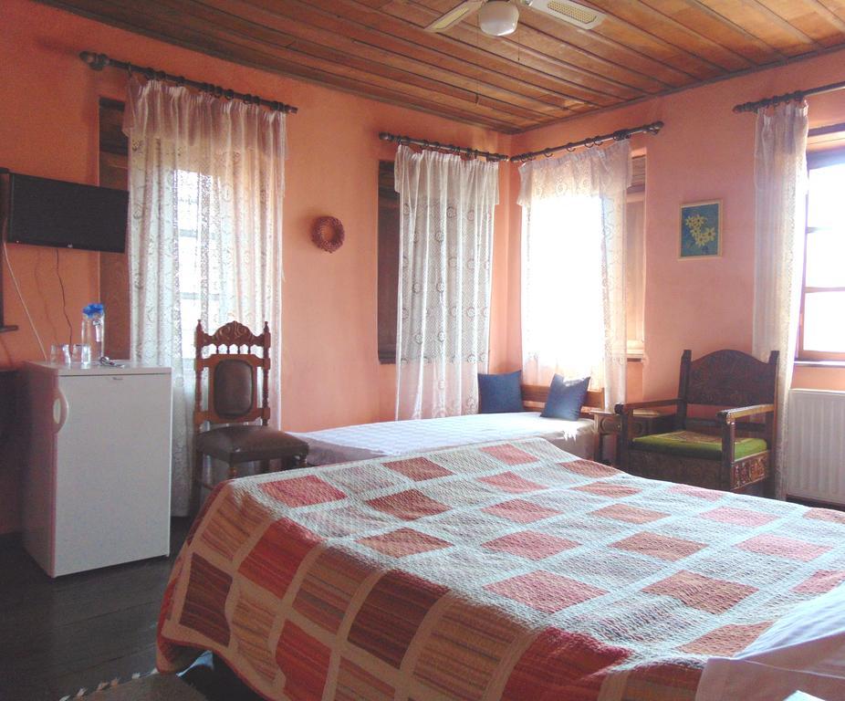 Archontiko Parisis Hotel Lafkos Exterior foto