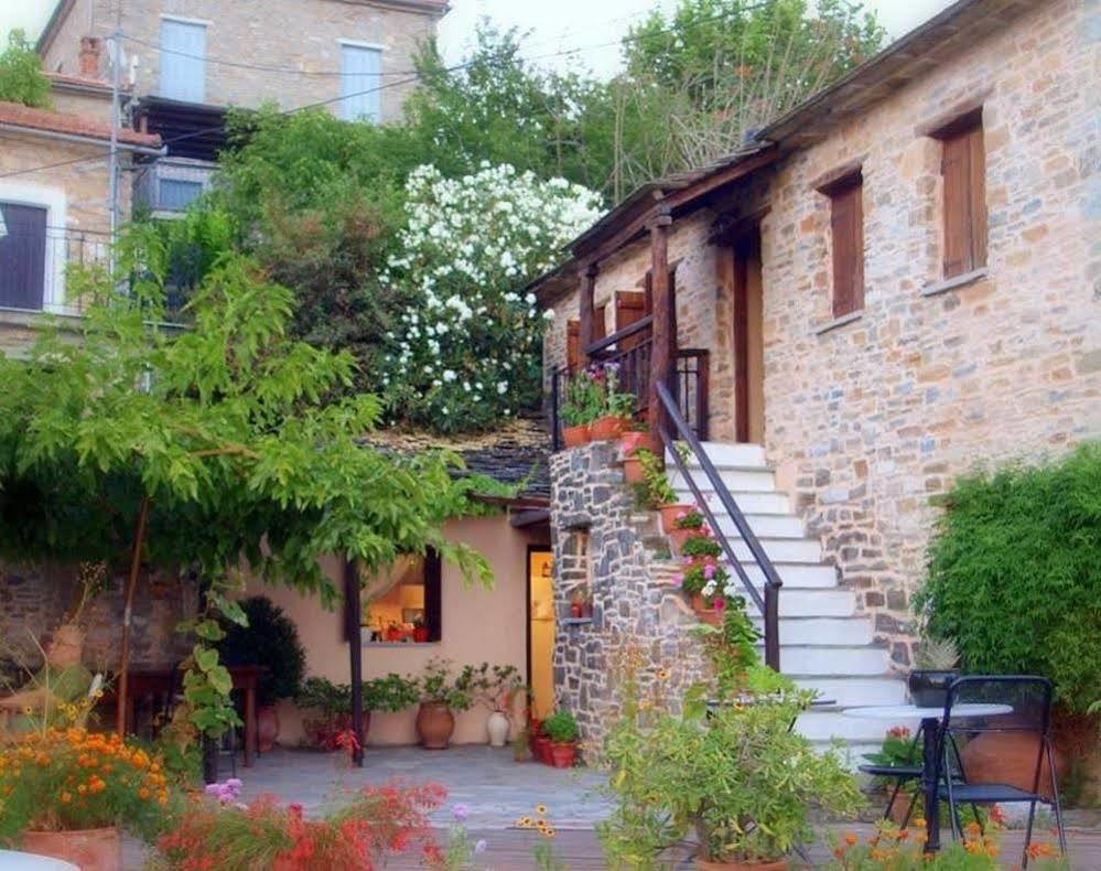 Archontiko Parisis Hotel Lafkos Exterior foto